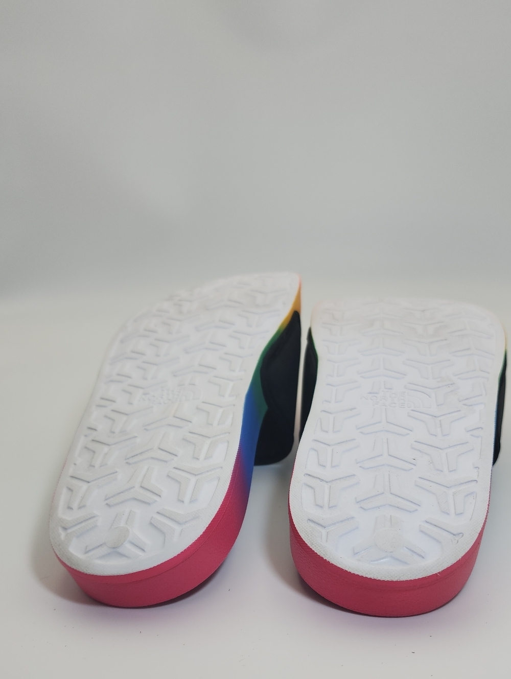 THE NORTH FACE BASE CAMP III SLIDE SANDAL IN PRIDE GRADIENT/ BLACK Sz 9 - Picture 9 of 11